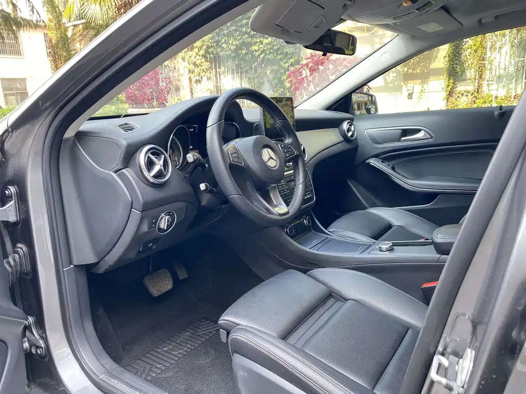 Mercedes-Benz GLA — миниатюра 3