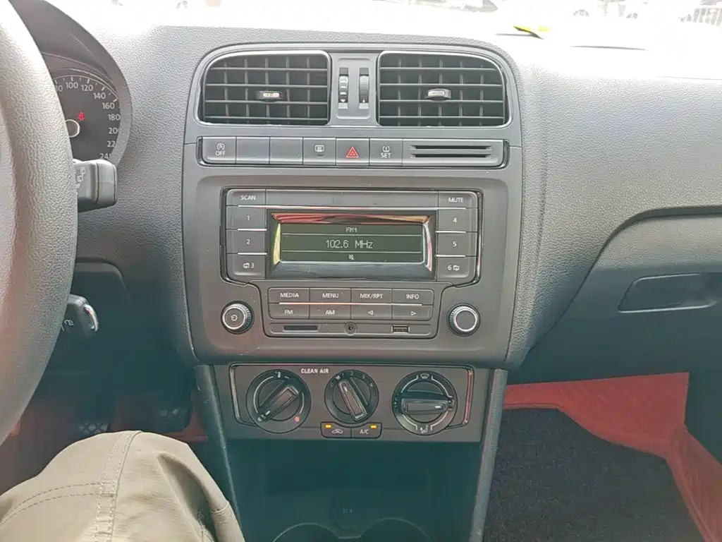 Volkswagen Polo — миниатюра 13