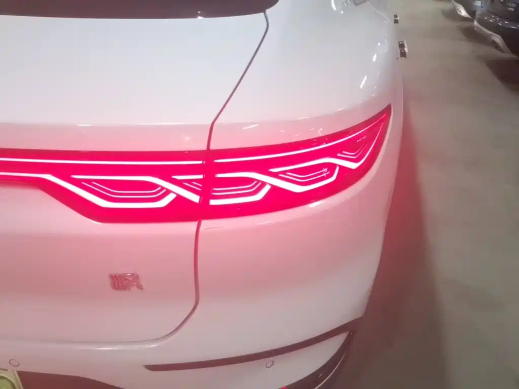 BYD Han — миниатюра 8