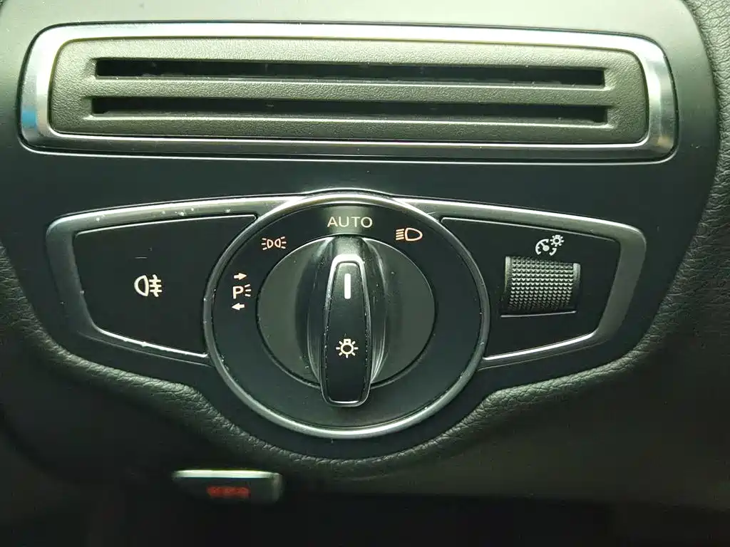 Mercedes-Benz C-Class — миниатюра 21