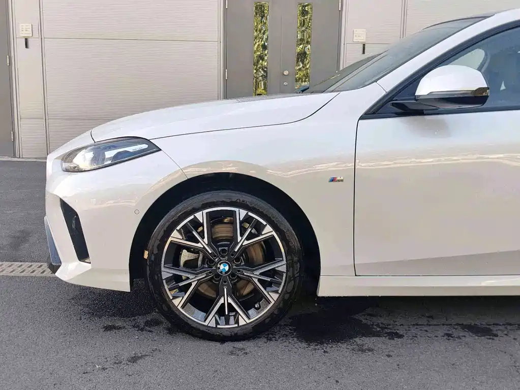 BMW 2 Series — миниатюра 11