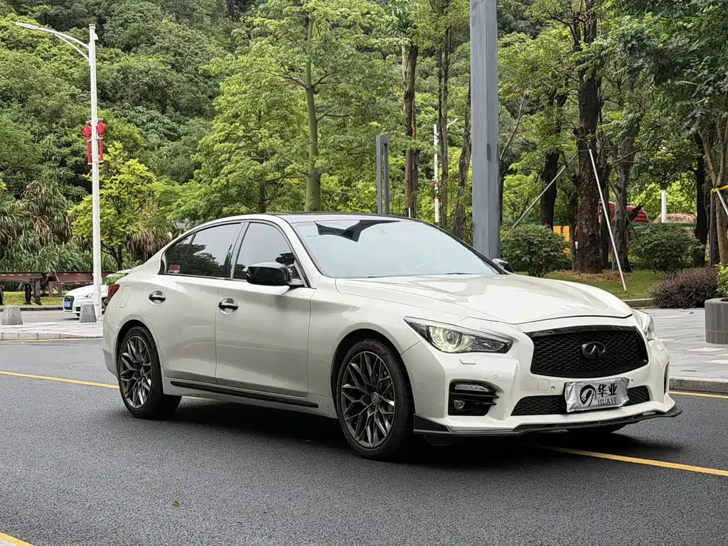 Infiniti Q50L 2015 2.0T Enjoy