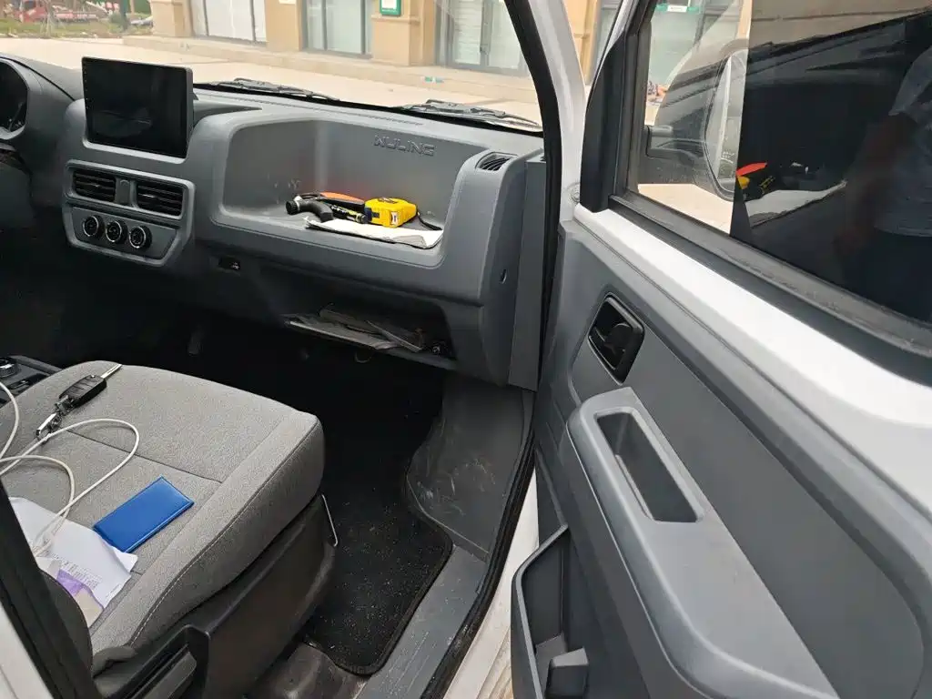 Wuling Yangguang — миниатюра 19