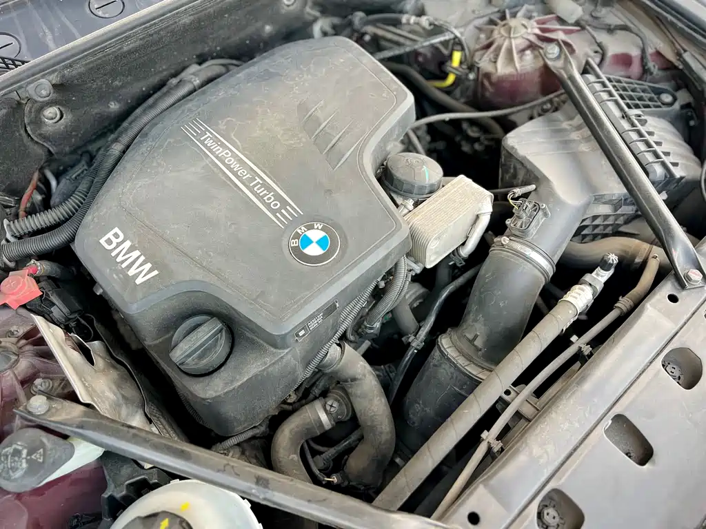 BMW 5 Series GT 528i Leading Type, фото 21