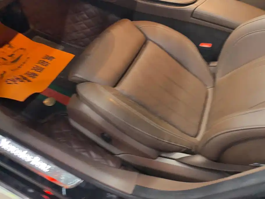 Mercedes-Benz E-Class — миниатюра 9