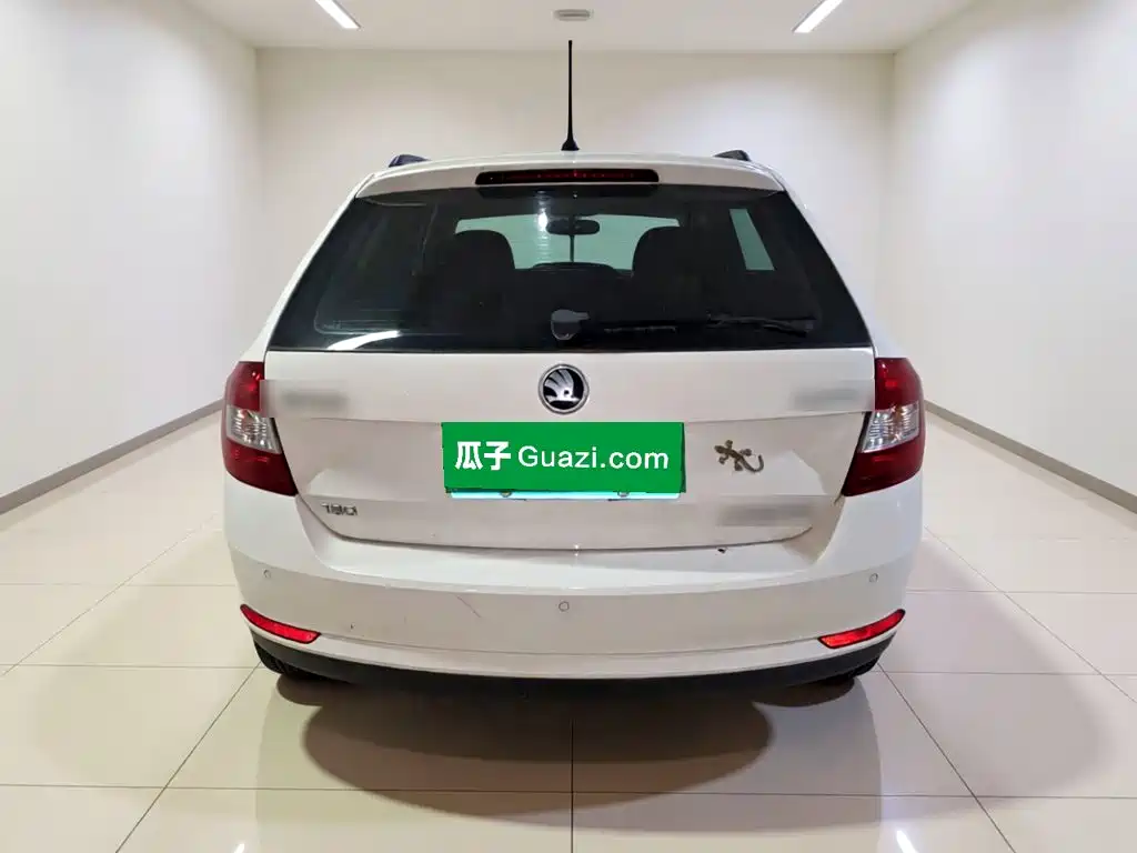 Skoda Rapid Spaceback — миниатюра 5