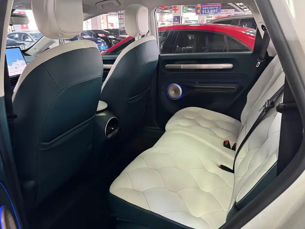 Baojun Yunduo — миниатюра 8
