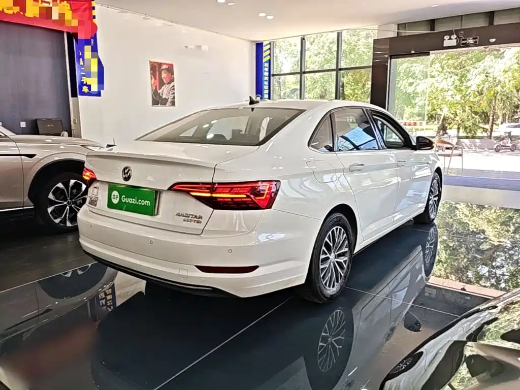 Volkswagen Sagitar — миниатюра 7