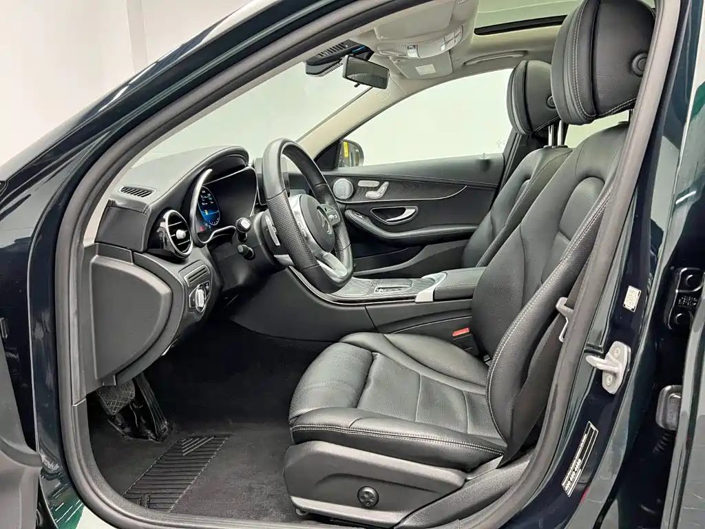 Mercedes-Benz C-Class — миниатюра 15