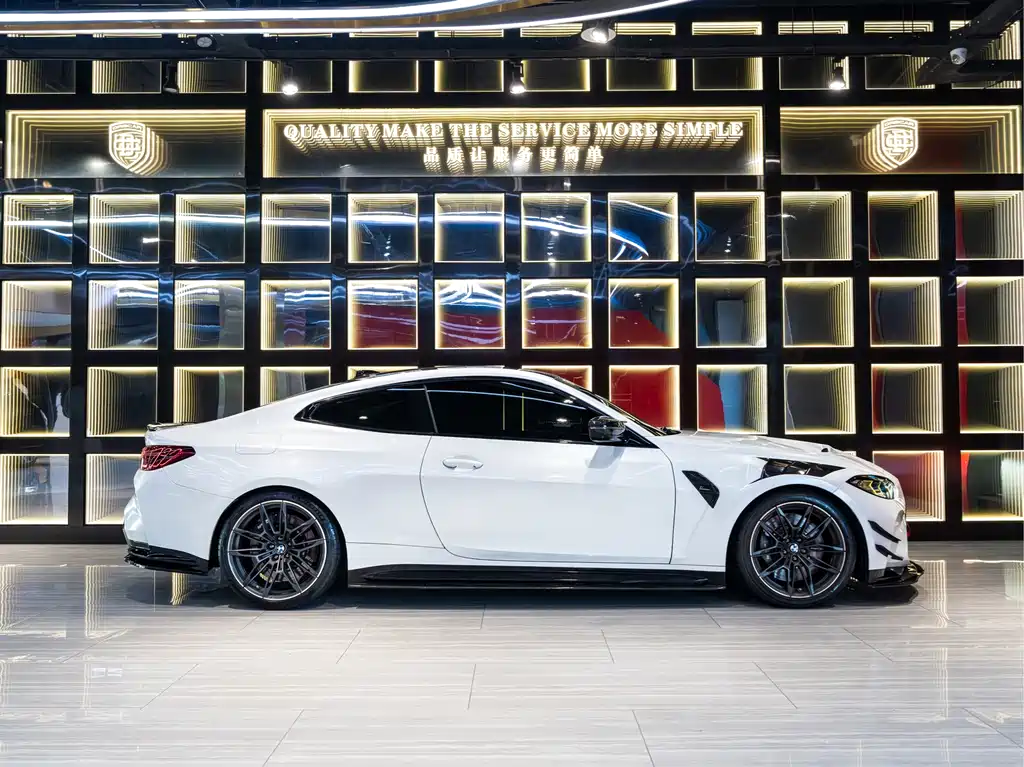 BMW M4 — миниатюра 7