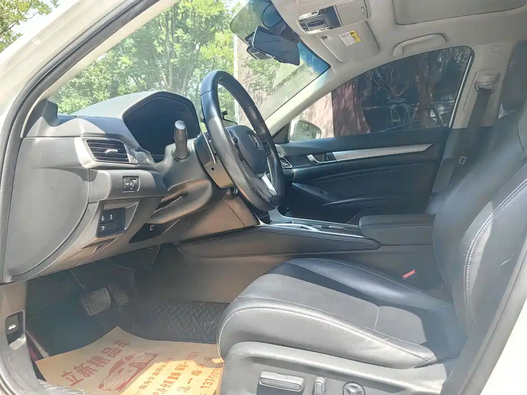 Honda Accord — миниатюра 8