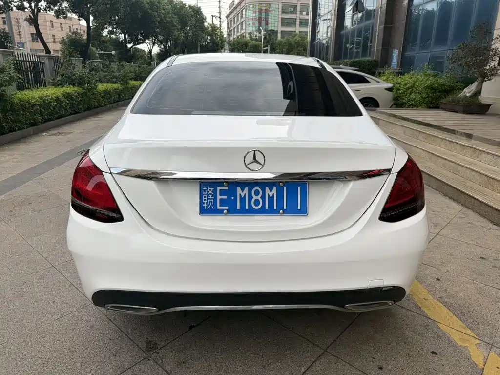 Mercedes-Benz C-Class — миниатюра 8