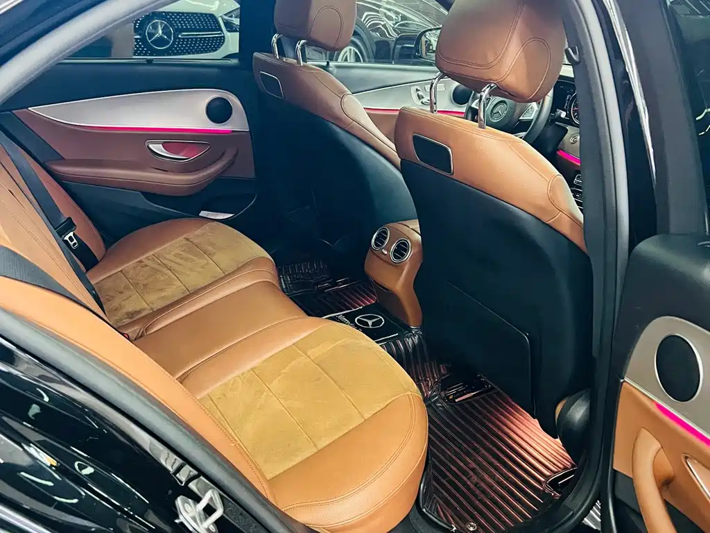 Mercedes-Benz E-Class — миниатюра 9