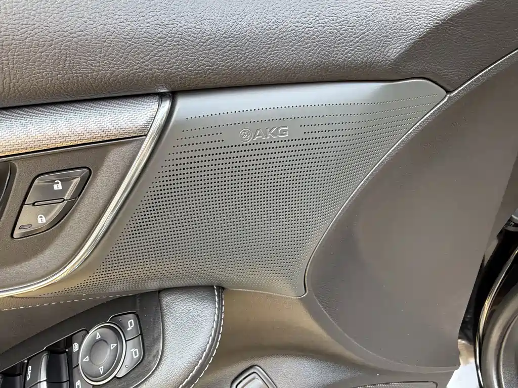 Cadillac CT5 — миниатюра 14