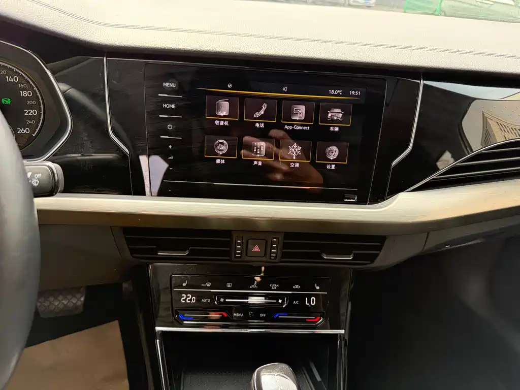 Volkswagen Passat 2020 330TSI Elite VI