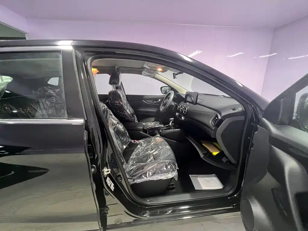 Nissan Qashqai — миниатюра 11