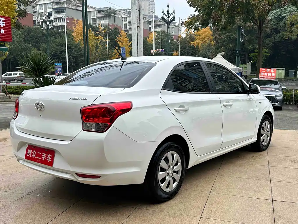 HYUNDAI RENA