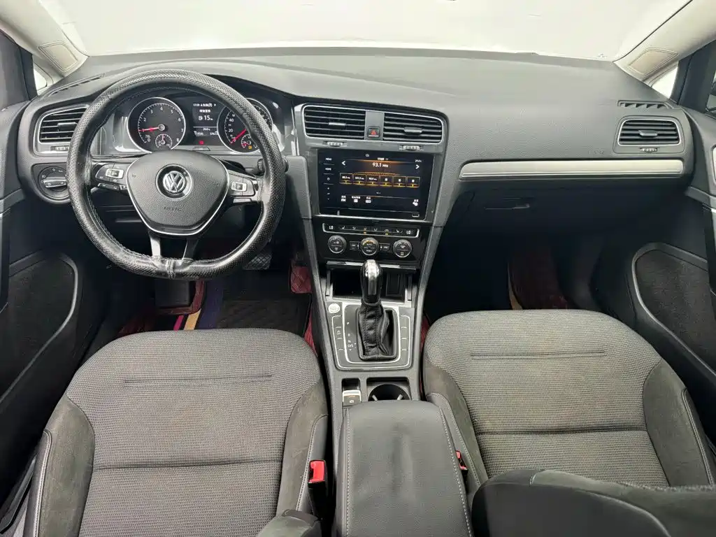Volkswagen Golf — миниатюра 12