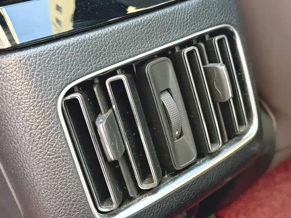 BYD PLUS New Energy — миниатюра 10