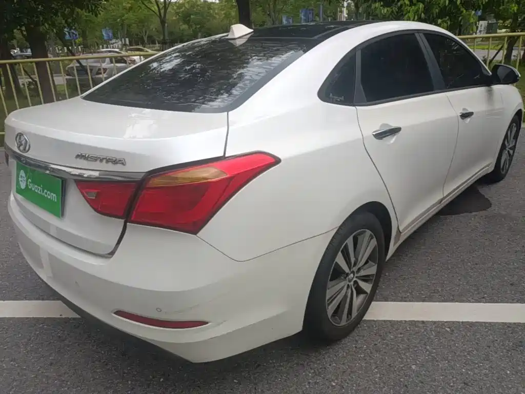 Hyundai Mistra — миниатюра 7