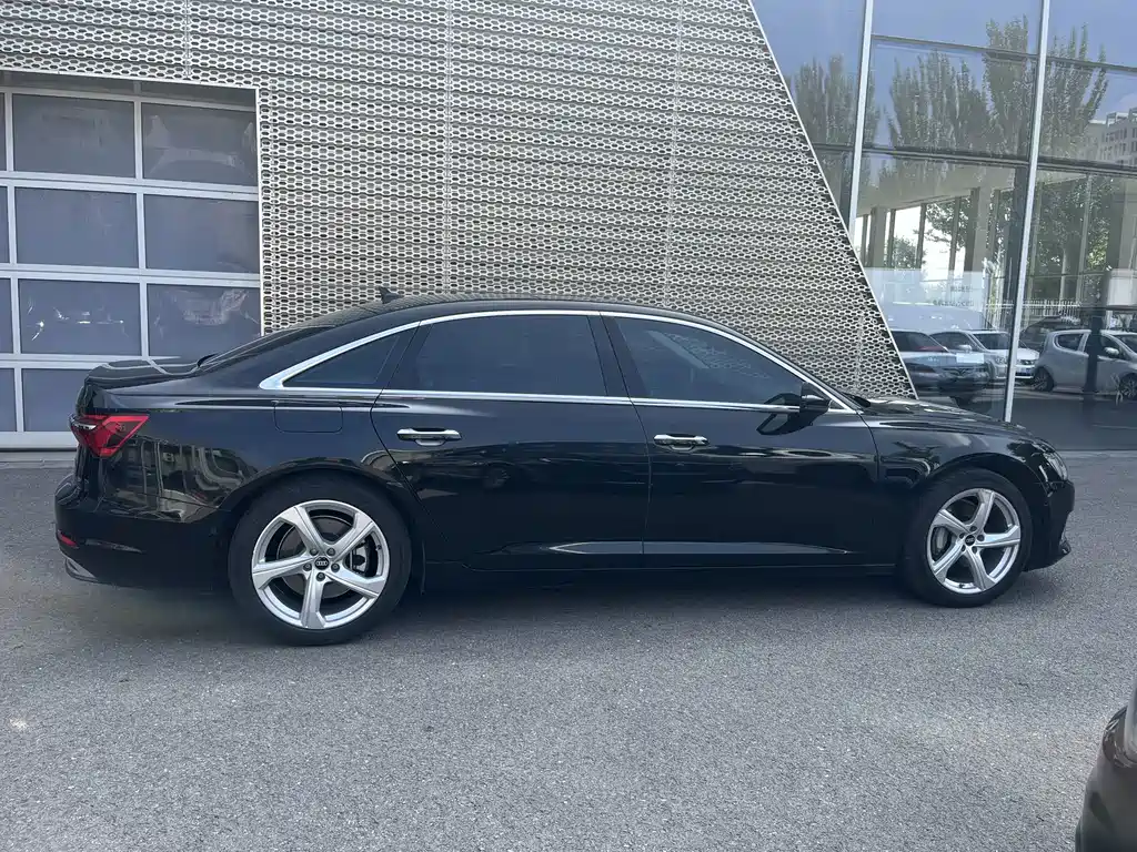 Audi A6L — миниатюра 4