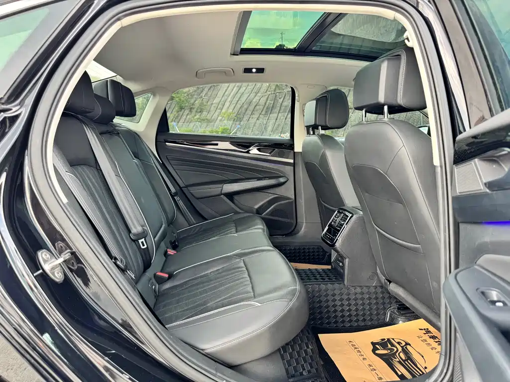 Volkswagen Passat — миниатюра 12