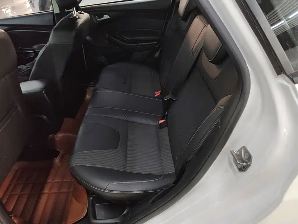 Ford Focus — миниатюра 17