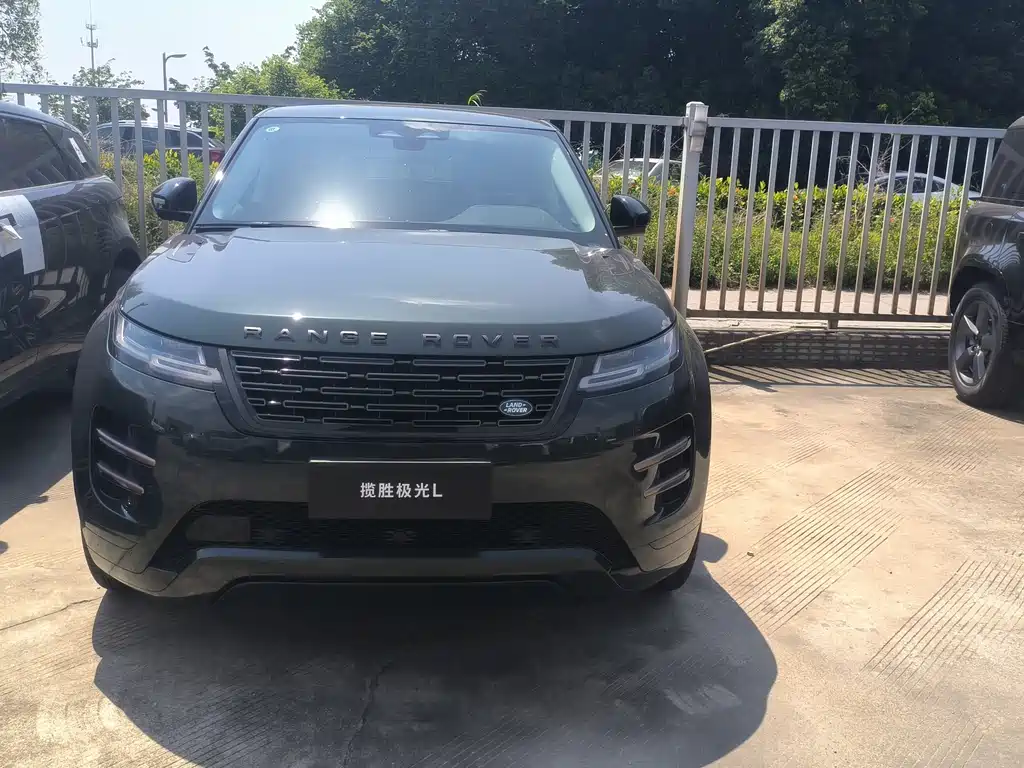 Land Rover Range Rover Evoque 2026 L SE