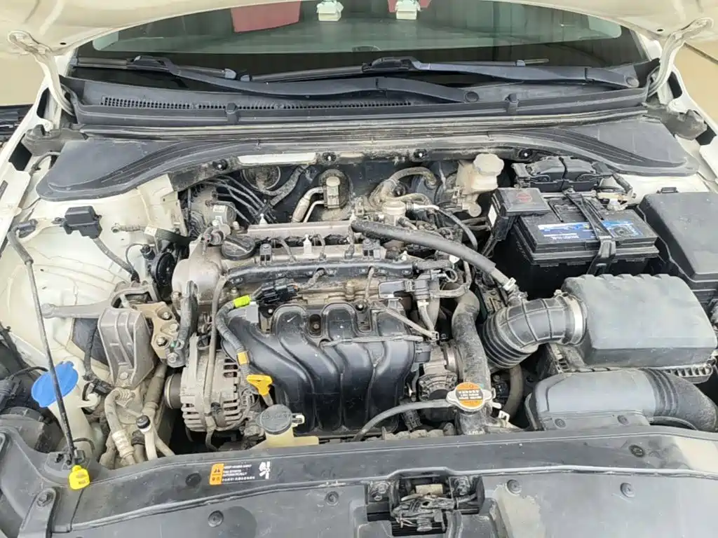 Hyundai Elantra — миниатюра 20