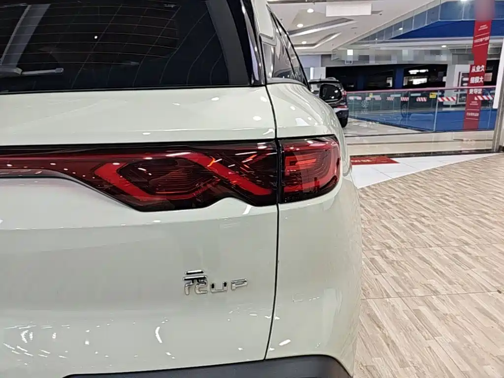 BYD Yuan UP — миниатюра 8