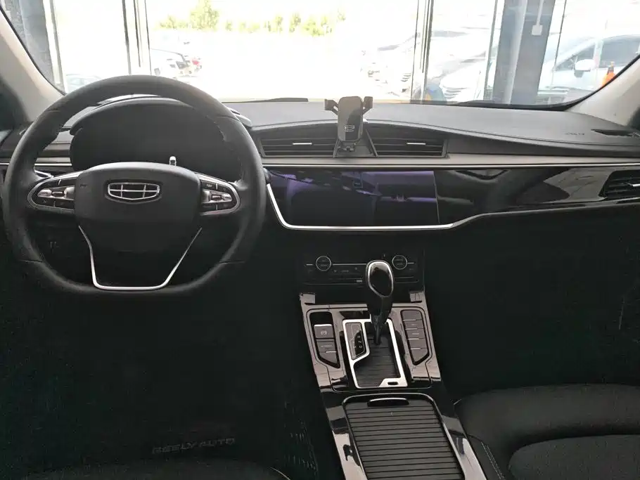 Geely Emgrand GL — миниатюра 12