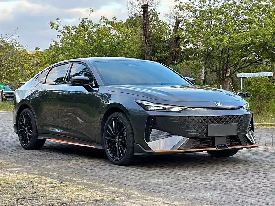 Changan UNI-V — миниатюра 3