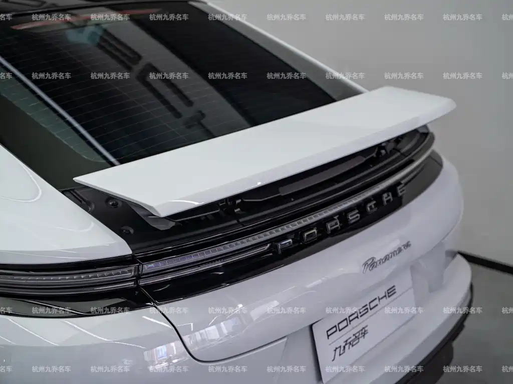 Porsche Panamera — миниатюра 12