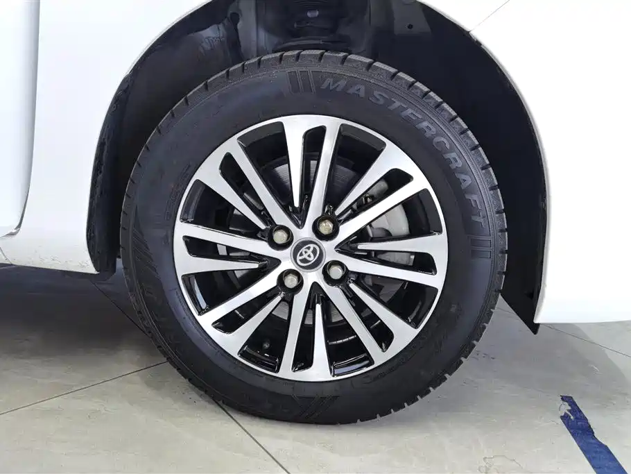 TOYOTA YARIS L ZHIXUAN