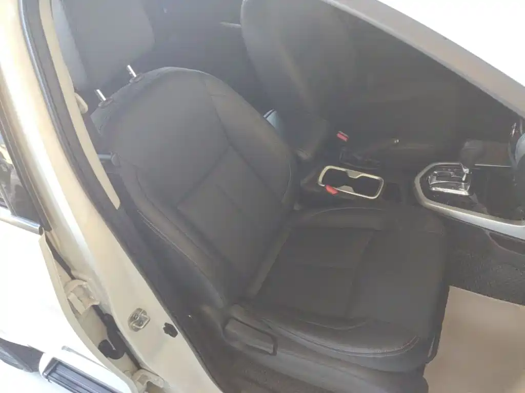 Nissan Terra — миниатюра 25