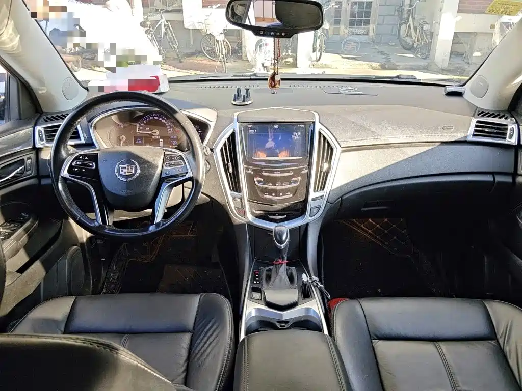 Cadillac SRX — миниатюра 5