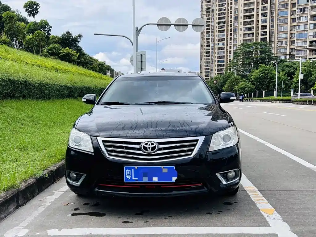 Toyota Camry — миниатюра 2
