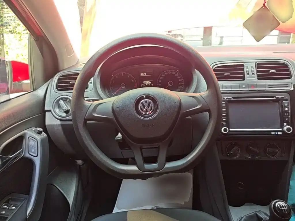 Volkswagen Polo — миниатюра 11