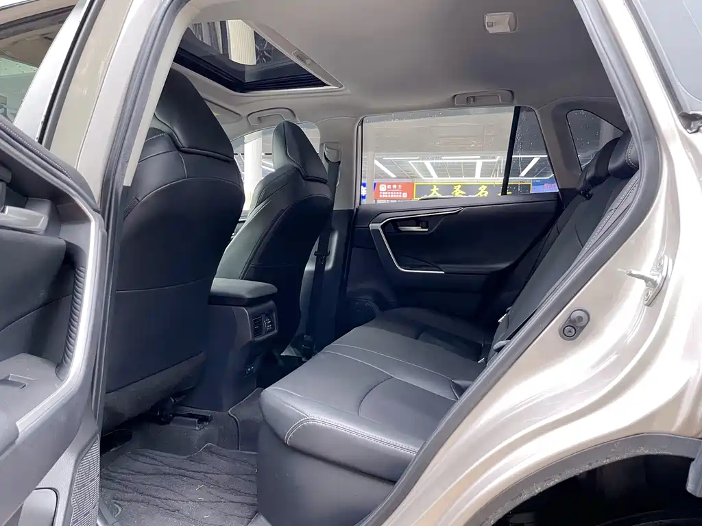 Toyota Wildlander — миниатюра 7