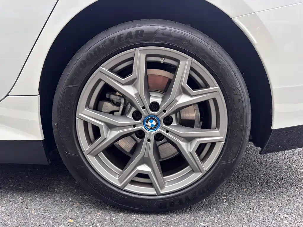 BMW i3 — миниатюра 22