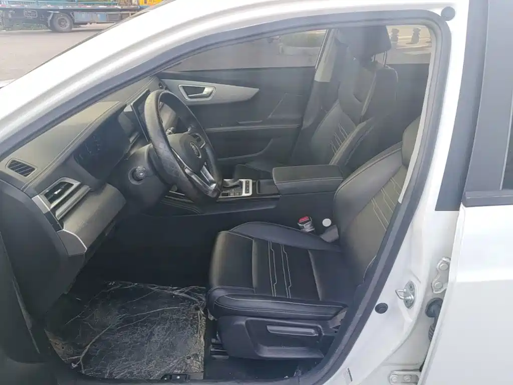 BYD Qin — миниатюра 15
