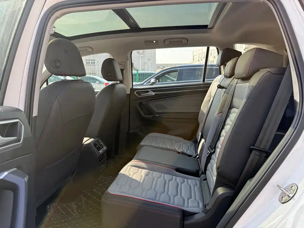 Volkswagen Tiguan L 380TSI Auto 4WD R-Line Flagship Edition 7 seats, фото 11