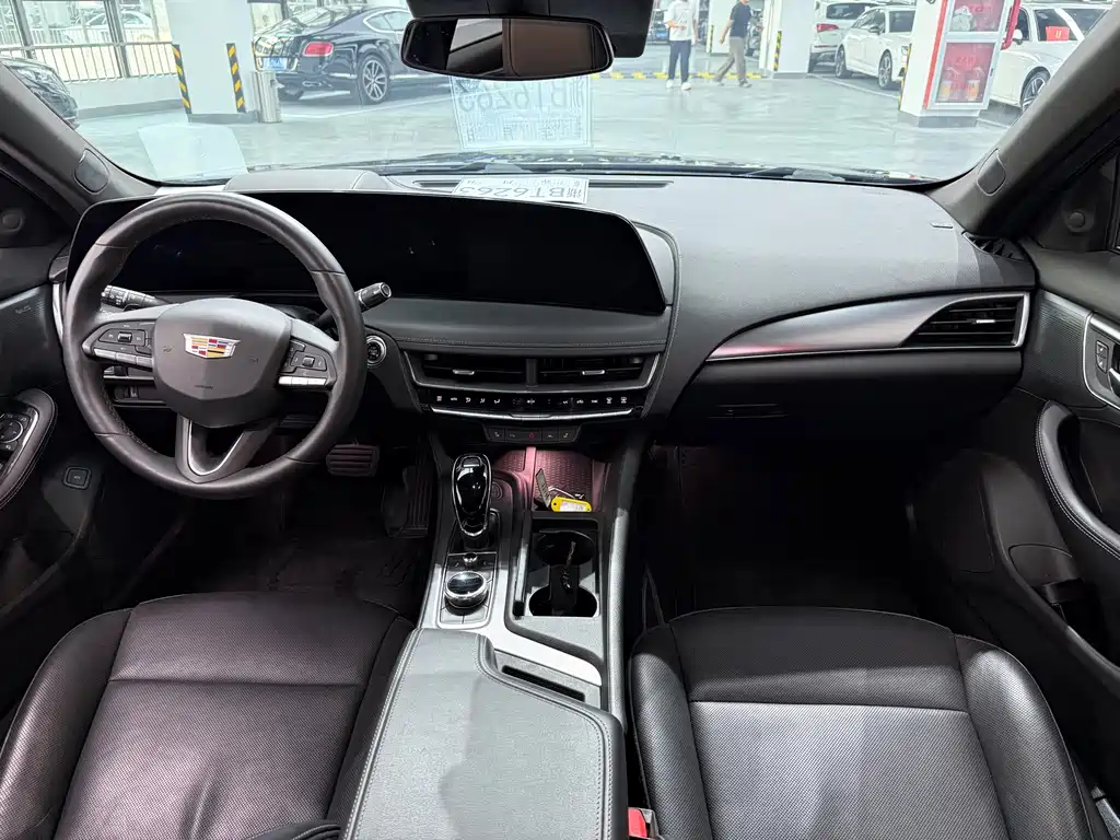 Cadillac CT5 — миниатюра 10