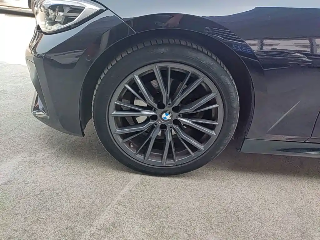 BMW 3 Series — миниатюра 23