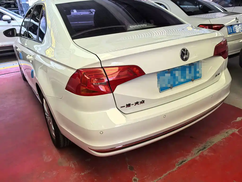 Volkswagen Bora — миниатюра 4