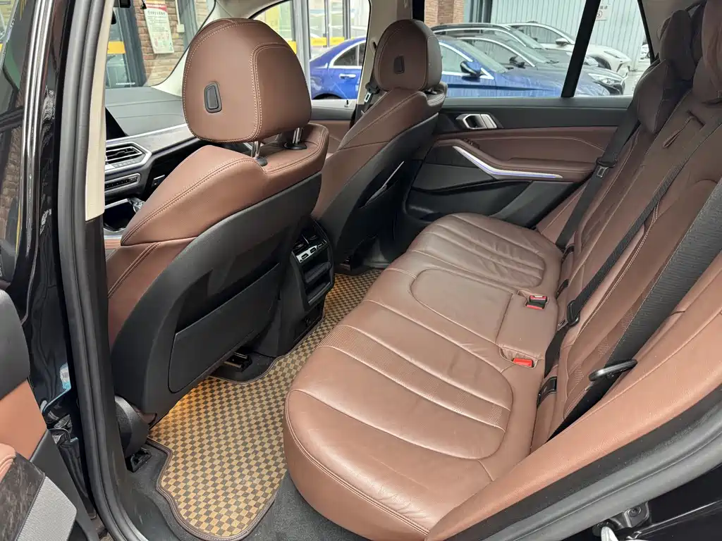 BMW X5 (Import) — миниатюра 9