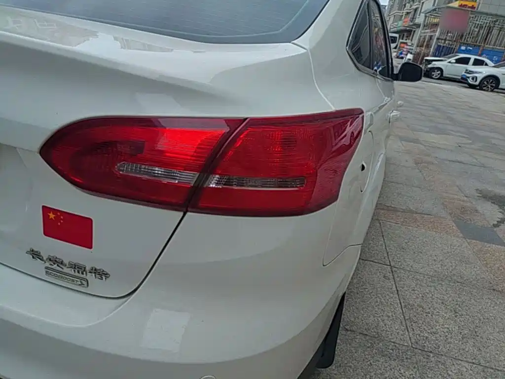 Ford Focus — миниатюра 8