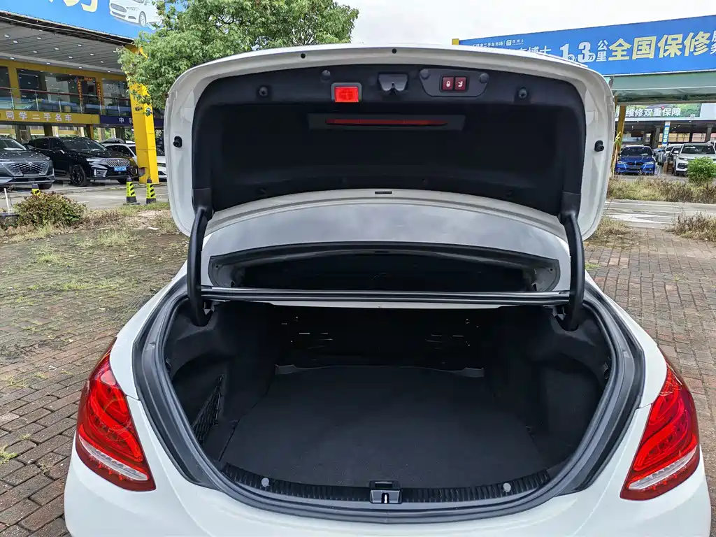 Mercedes-Benz C-Class — миниатюра 30