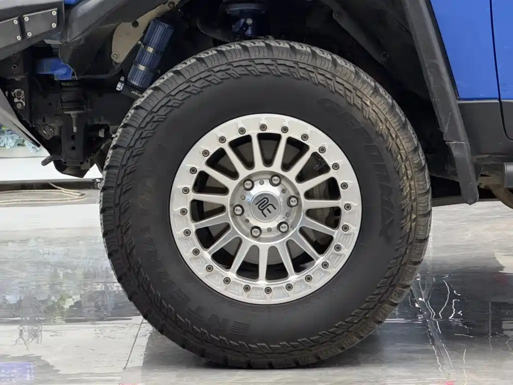Toyota FJ Cruiser — миниатюра 5