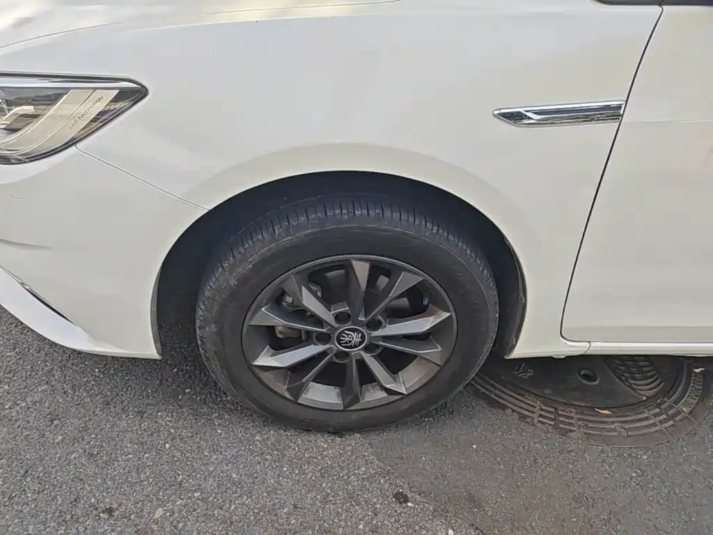 BYD Qin — миниатюра 23